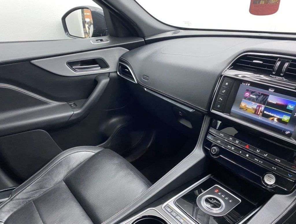 2016 JAGUAR F-PACE 2016 JAGUAR F-PACE