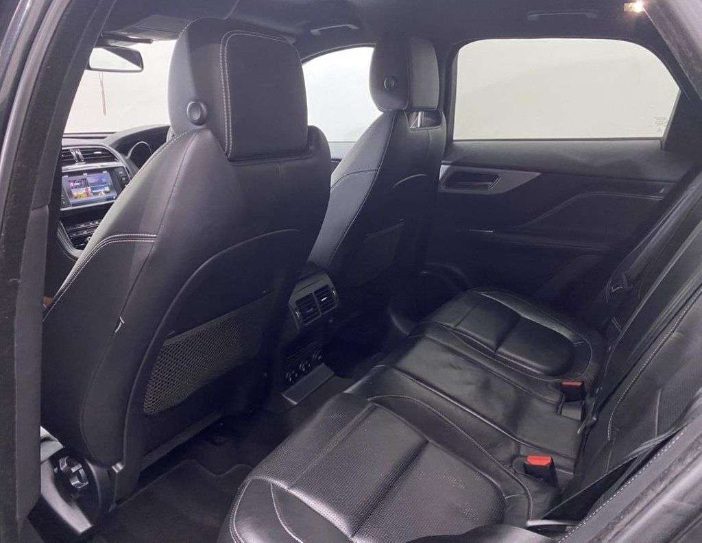 2016 JAGUAR F-PACE 2016 JAGUAR F-PACE
