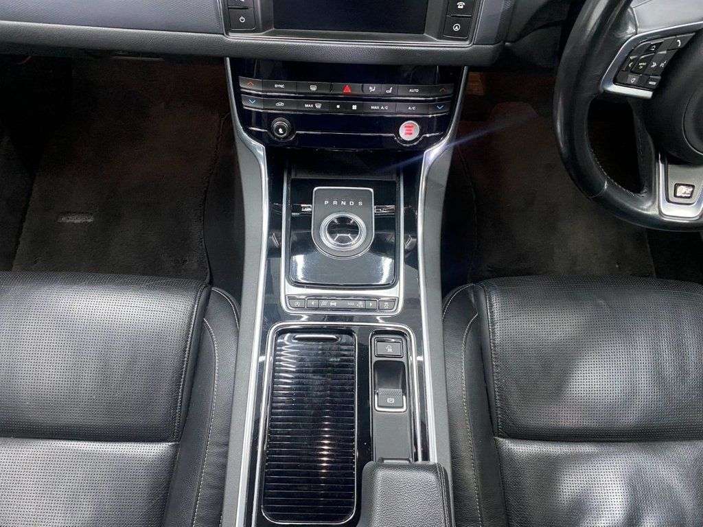 2016 JAGUAR XF 2016 JAGUAR XF