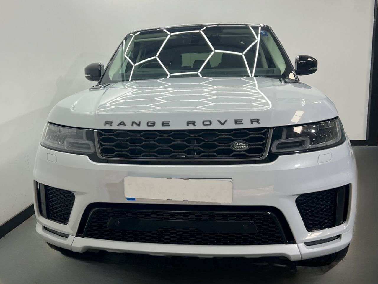 A 2019 LAND ROVER RANGE ROVER SPORT SDV6 HSE DYNAMIC A 2019 LAND ROVER RANGE ROVER SPORT SDV6 HSE DYNAMIC