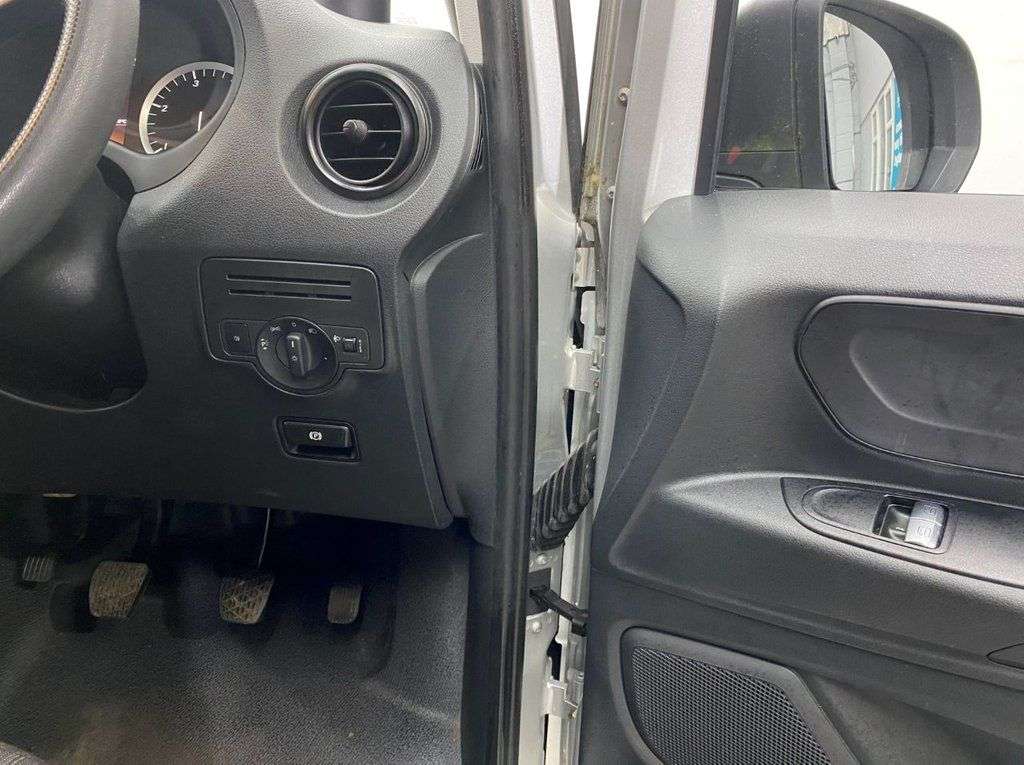 2015 MERCEDES VITO 2015 MERCEDES VITO