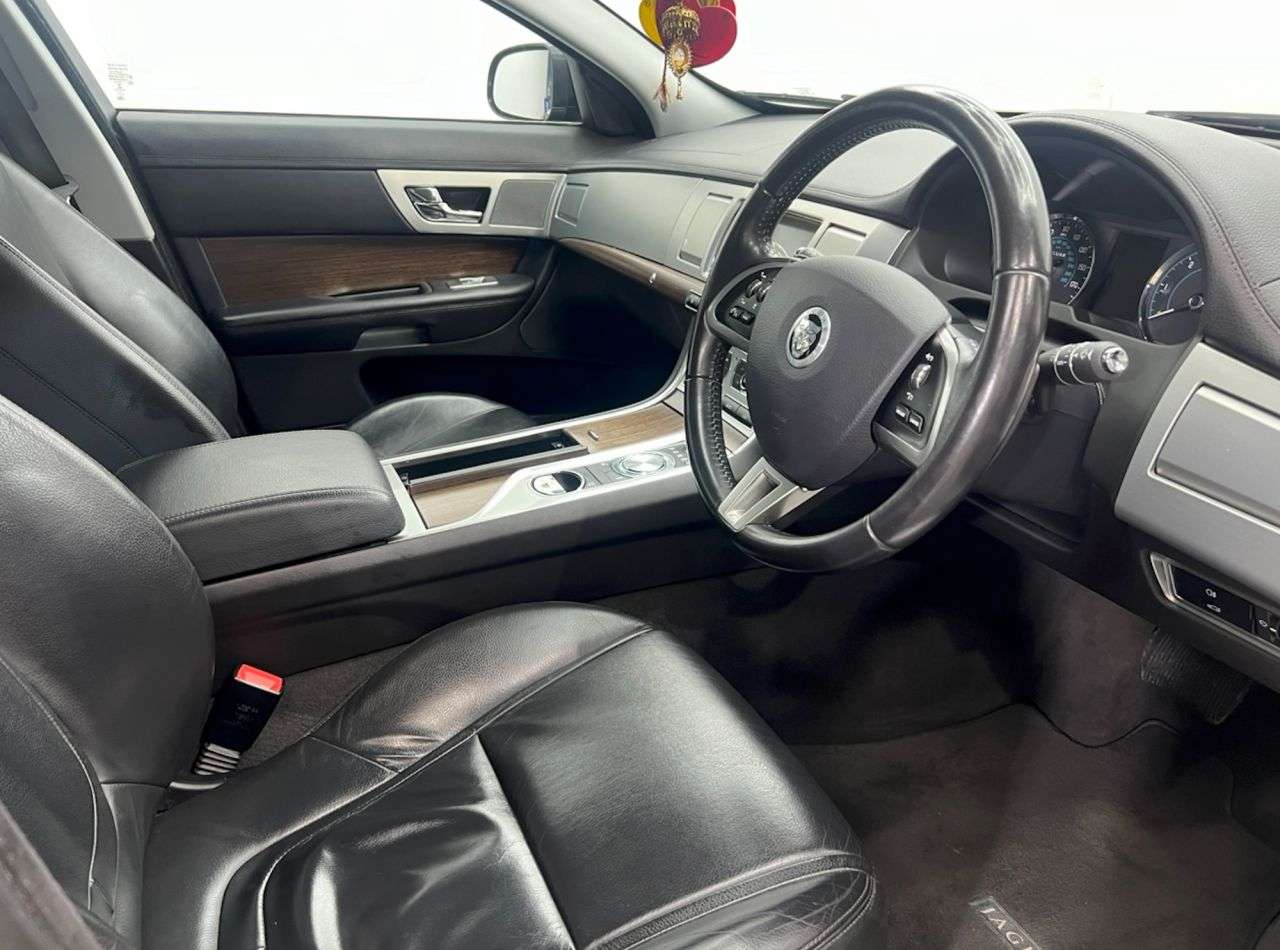 2013 JAGUAR XF 2013 JAGUAR XF