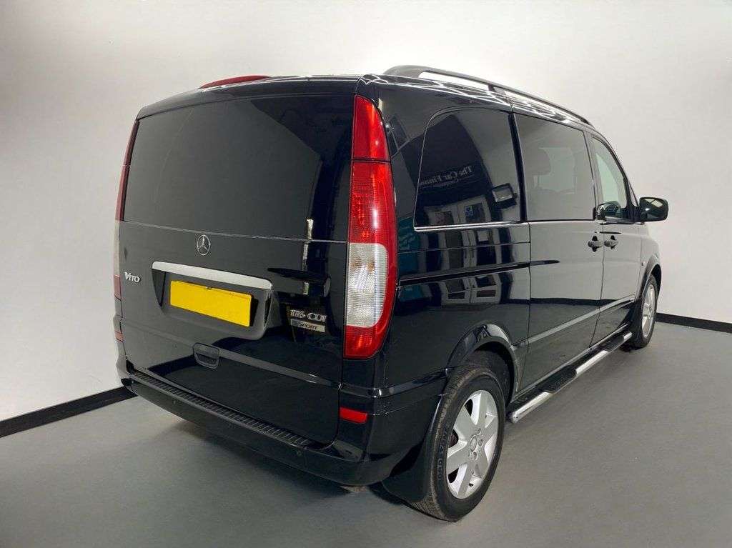 A 2013 MERCEDES VITO 116 CDI DUALINER A 2013 MERCEDES VITO 116 CDI DUALINER