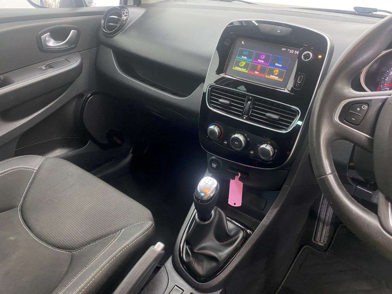2018 RENAULT CLIO 2018 RENAULT CLIO