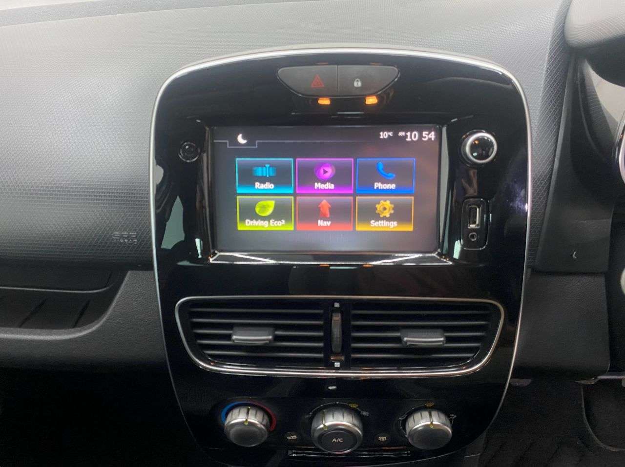 2018 RENAULT CLIO 2018 RENAULT CLIO