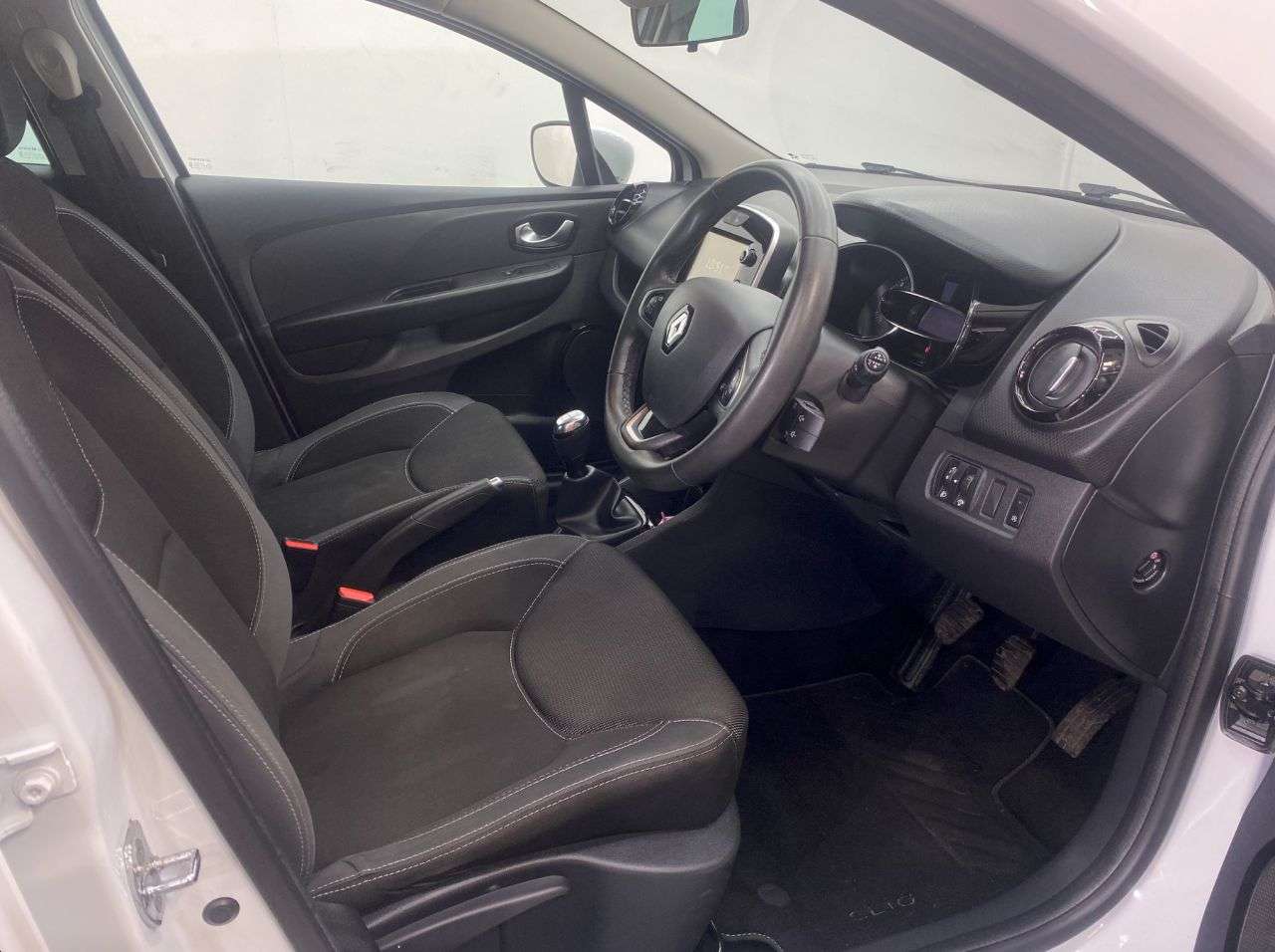 2018 RENAULT CLIO 2018 RENAULT CLIO