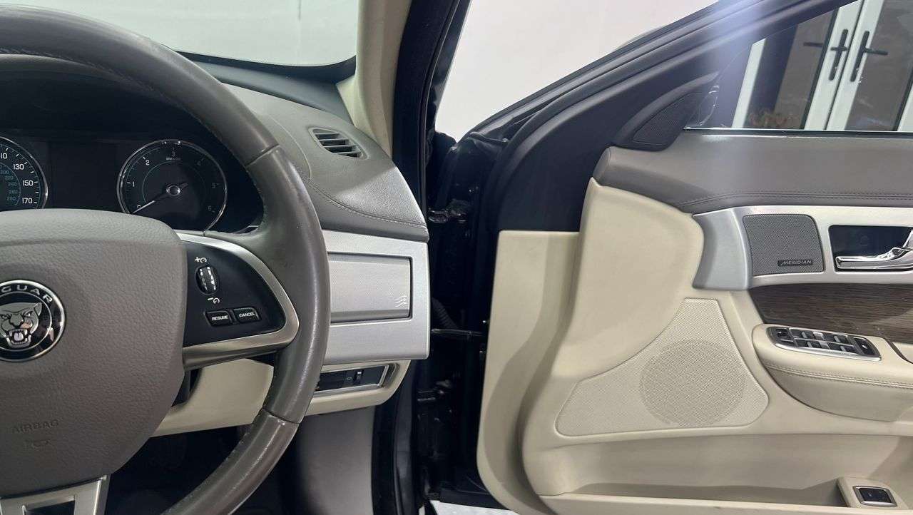 2014 JAGUAR XF 2014 JAGUAR XF