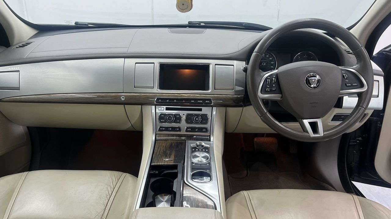 2014 JAGUAR XF 2014 JAGUAR XF