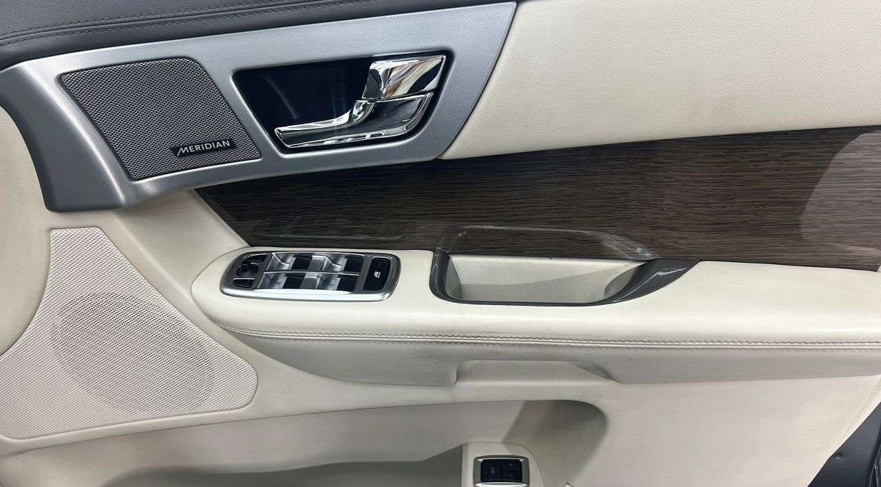 2014 JAGUAR XF 2014 JAGUAR XF