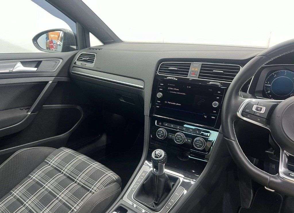 2017 VOLKSWAGEN GOLF 2017 VOLKSWAGEN GOLF