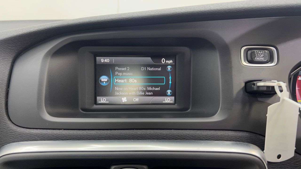 2014 VOLVO V40 2014 VOLVO V40