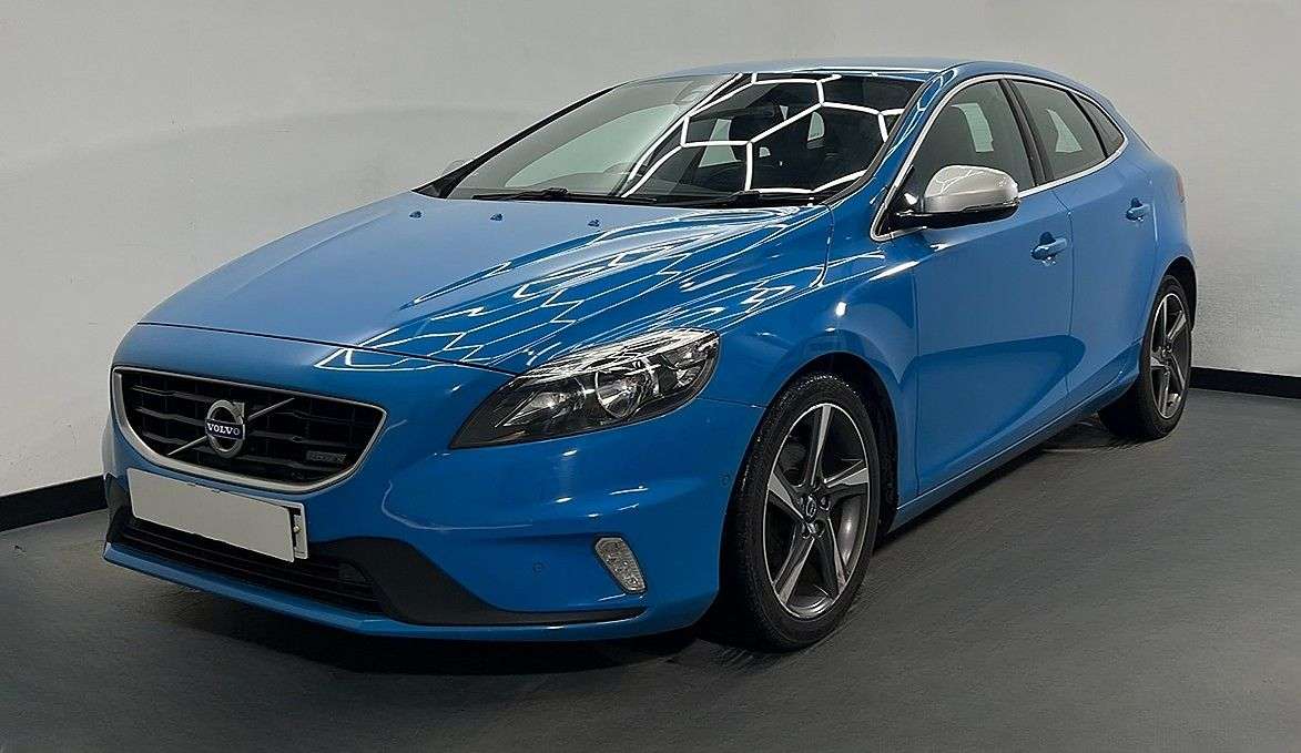 2014 VOLVO V40 2014 VOLVO V40