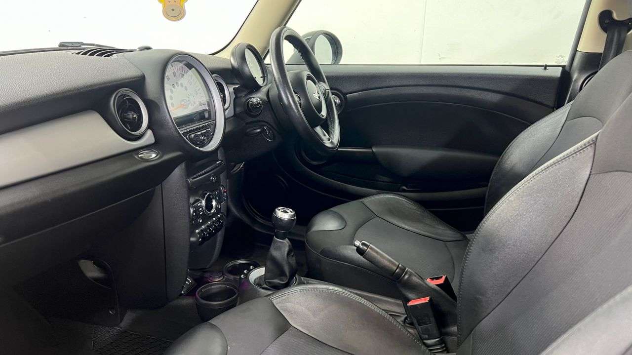 2014 MINI CLUBMAN 2014 MINI CLUBMAN