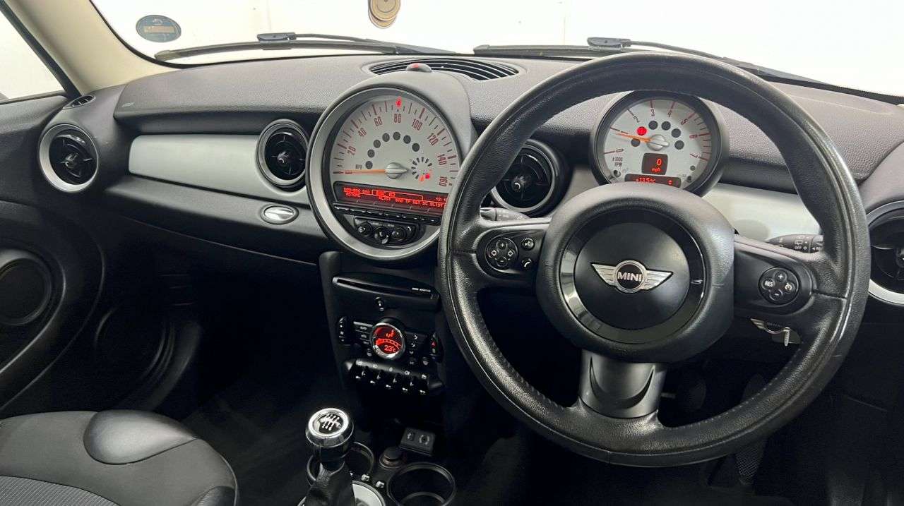 2014 MINI CLUBMAN 2014 MINI CLUBMAN