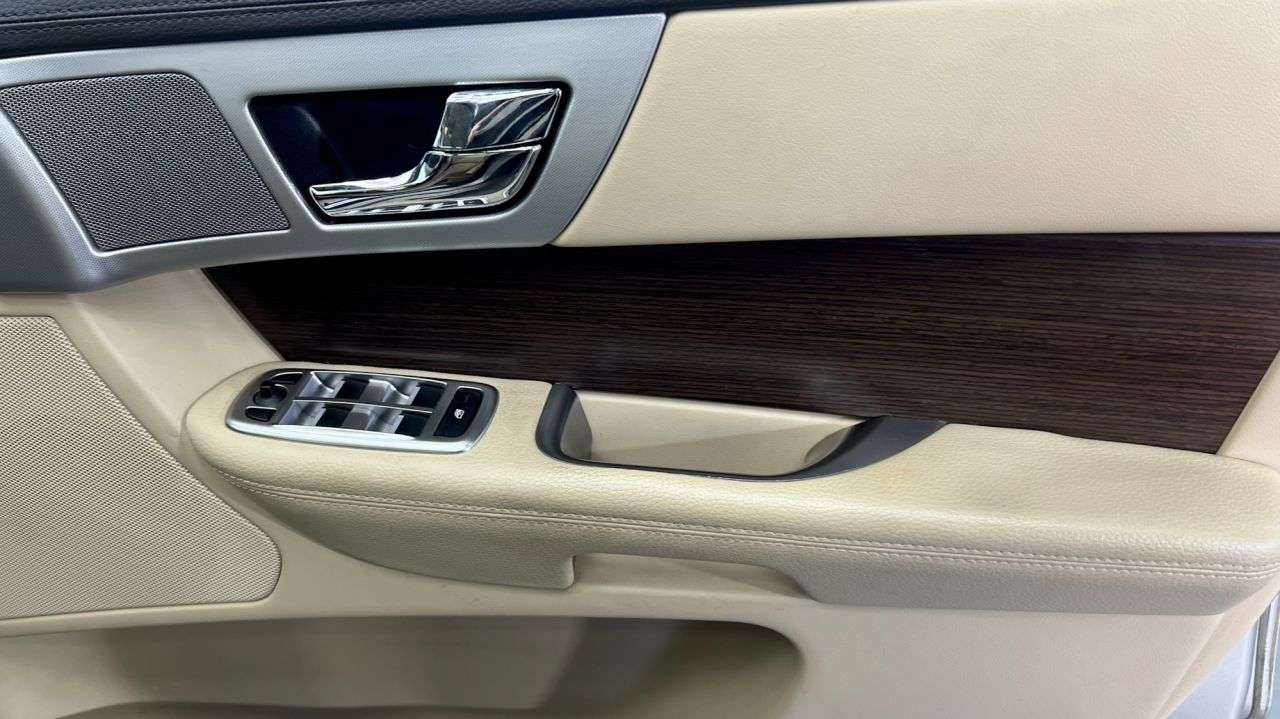2014 JAGUAR XF 2014 JAGUAR XF