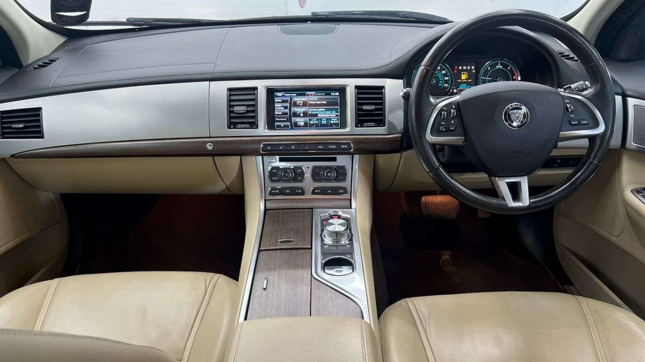 2014 JAGUAR XF 2014 JAGUAR XF