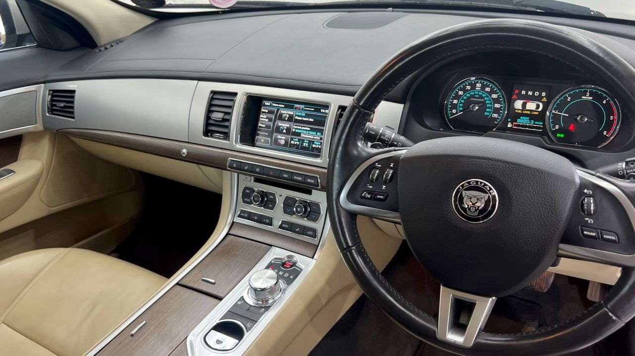 2014 JAGUAR XF 2014 JAGUAR XF