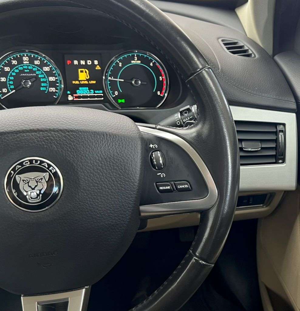 2014 JAGUAR XF 2014 JAGUAR XF