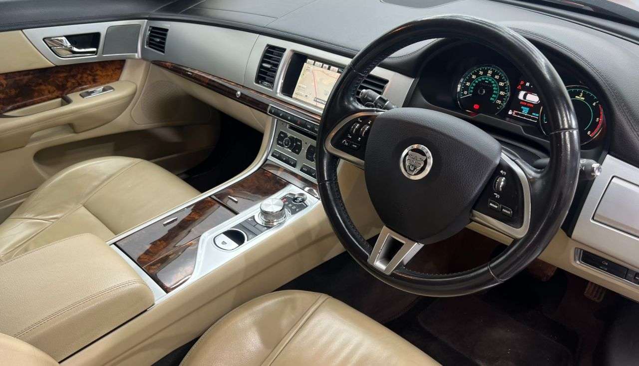 2013 JAGUAR XF 2013 JAGUAR XF