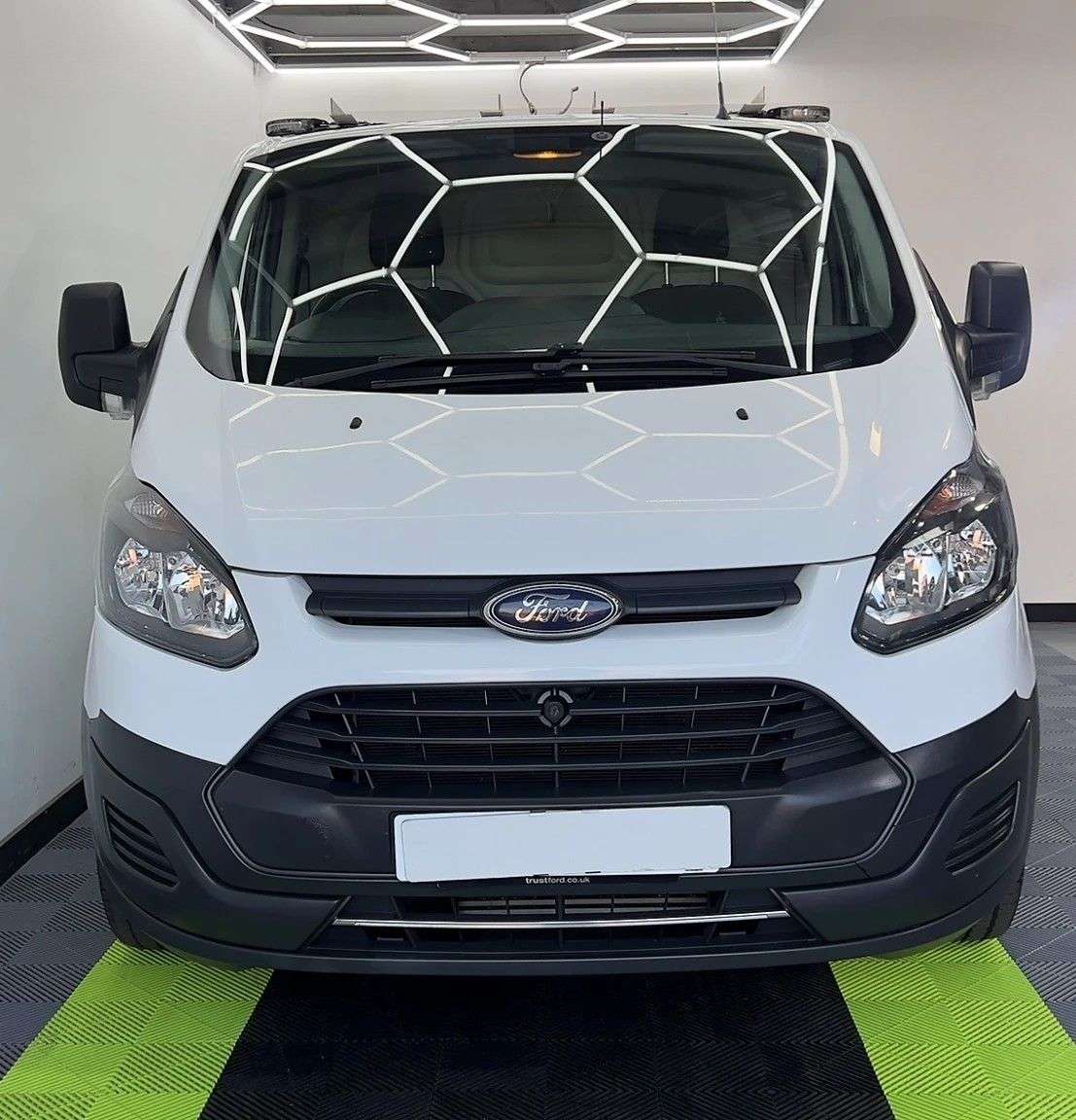 A 2016 FORD TRANSIT CUSTOM 2.0 310 LR P/V 104 BHP A 2016 FORD TRANSIT CUSTOM 2.0 310 LR P/V 104 BHP