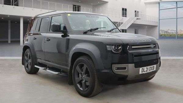 A 2021 LAND ROVER DEFENDER 3.0 X-DYNAMIC HSE MHEV 5d 295 BHP A 2021 LAND ROVER DEFENDER 3.0 X-DYNAMIC HSE MHEV 5d 295 BHP
