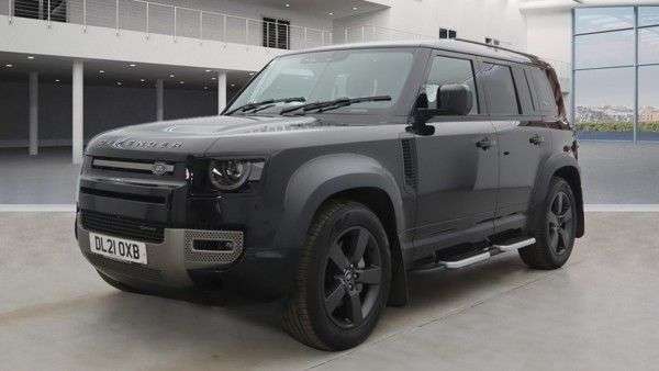 A 2021 LAND ROVER DEFENDER 3.0 X-DYNAMIC HSE MHEV 5d 295 BHP A 2021 LAND ROVER DEFENDER 3.0 X-DYNAMIC HSE MHEV 5d 295 BHP