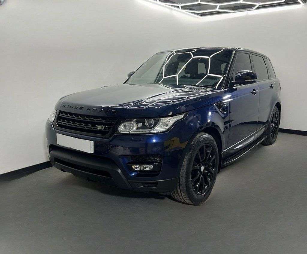 A 2015 LAND ROVER RANGE ROVER SPORT 3.0 SDV6 HSE 5d 288 BHP A 2015 LAND ROVER RANGE ROVER SPORT 3.0 SDV6 HSE 5d 288 BHP