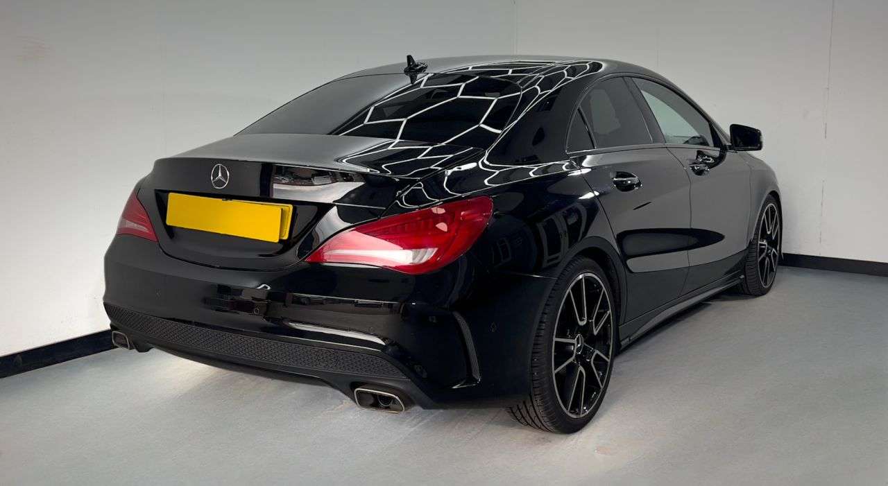 A 2014 MERCEDES-BENZ CLA 2.1 CLA220 CDI AMG SPORT 4d 170 BHP A 2014 MERCEDES-BENZ CLA 2.1 CLA220 CDI AMG SPORT 4d 170 BHP