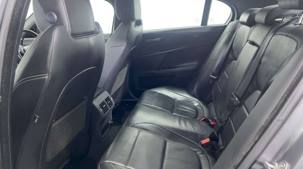 2017 JAGUAR XE 2017 JAGUAR XE