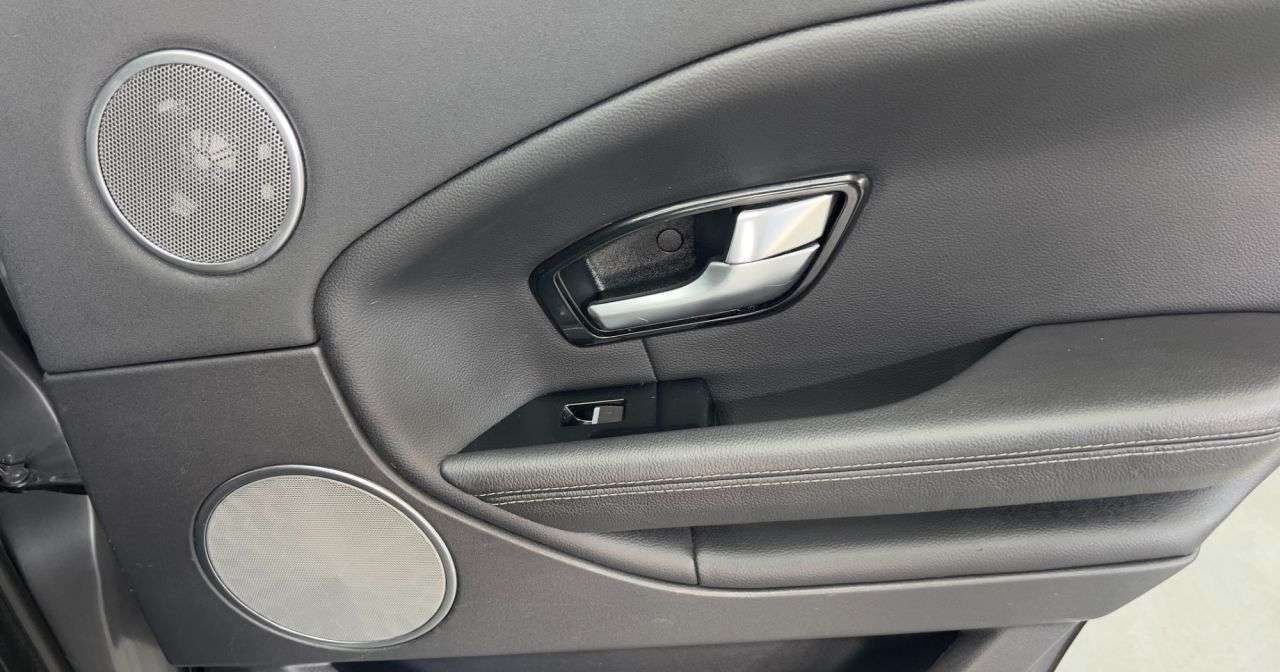 2019 LAND ROVER RANGE ROVER EVOQUE 2019 LAND ROVER RANGE ROVER EVOQUE