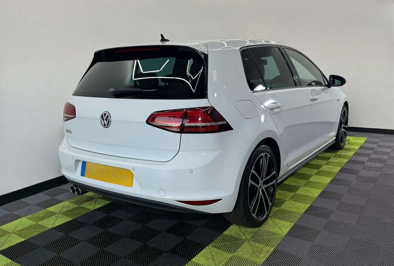 A 2013 VOLKSWAGEN GOLF 2.0 GTD 5d 181 BHP A 2013 VOLKSWAGEN GOLF 2.0 GTD 5d 181 BHP