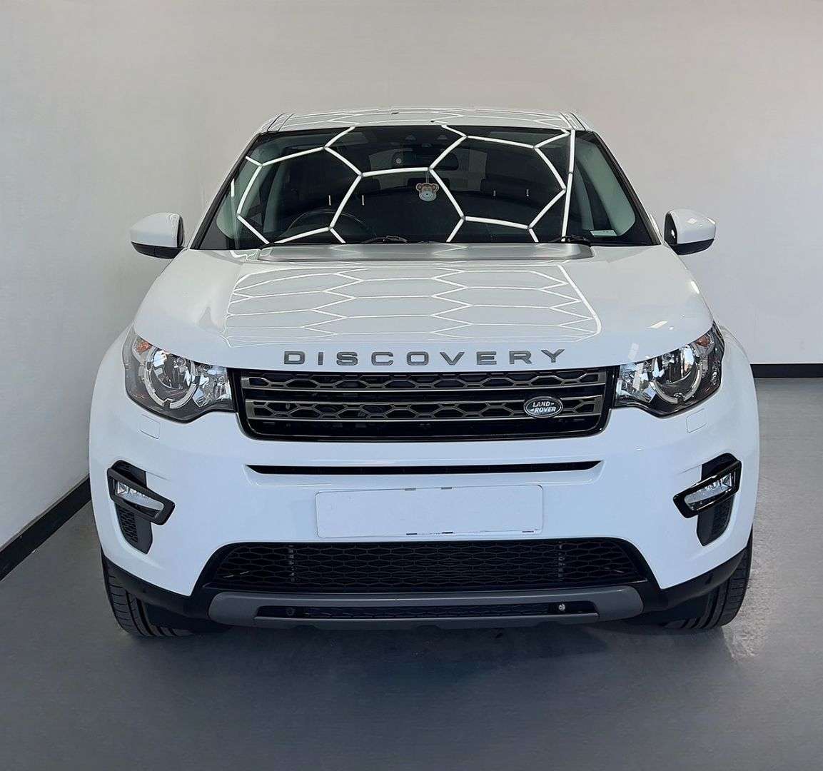 A 2015 LAND ROVER DISCOVERY SPORT TD4 SE TECH A 2015 LAND ROVER DISCOVERY SPORT TD4 SE TECH