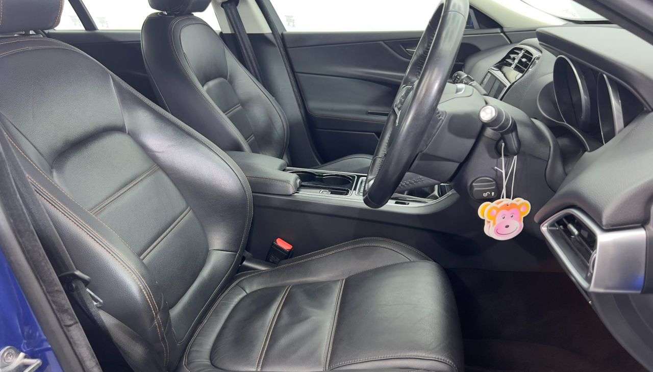 2017 JAGUAR XE 2017 JAGUAR XE