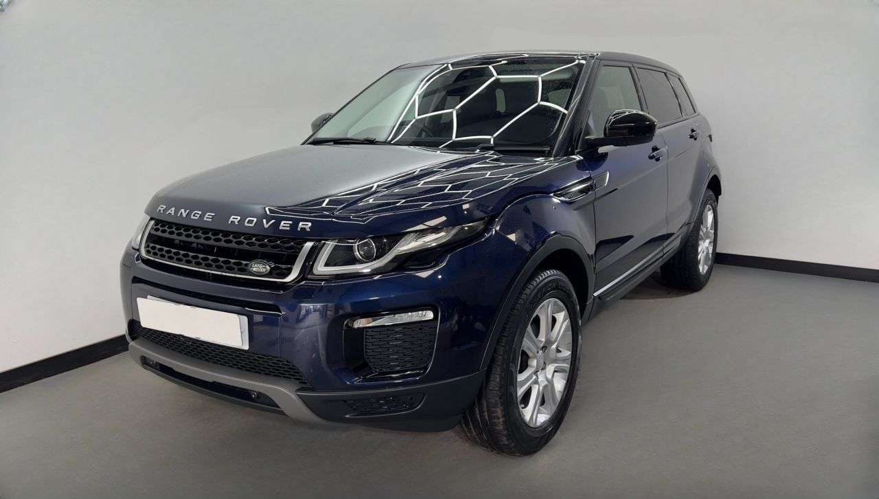 A 2017 LAND ROVER RANGE ROVER EVOQUE 2.0 ED4 SE TECH 5d 148 BHP A 2017 LAND ROVER RANGE ROVER EVOQUE 2.0 ED4 SE TECH 5d 148 BHP