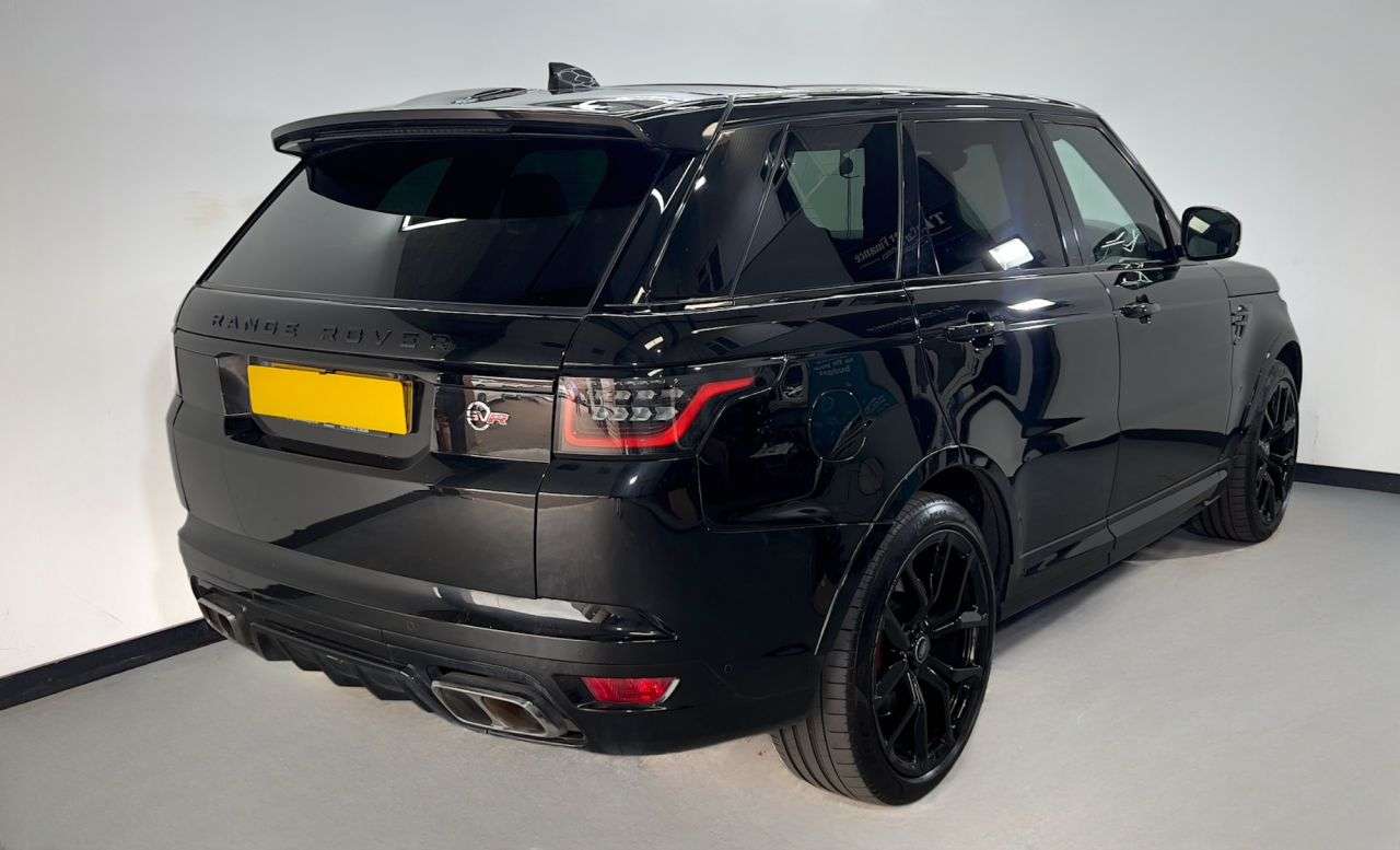 A 2020 LAND ROVER RANGE ROVER SPORT 5.0 SVR 5d 567 BHP A 2020 LAND ROVER RANGE ROVER SPORT 5.0 SVR 5d 567 BHP