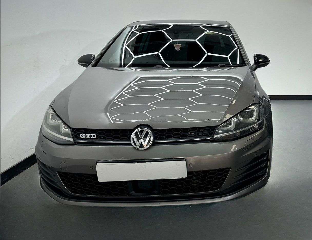 A 2014 VOLKSWAGEN GOLF 2.0 GTD DSG 5d 182 BHP A 2014 VOLKSWAGEN GOLF 2.0 GTD DSG 5d 182 BHP