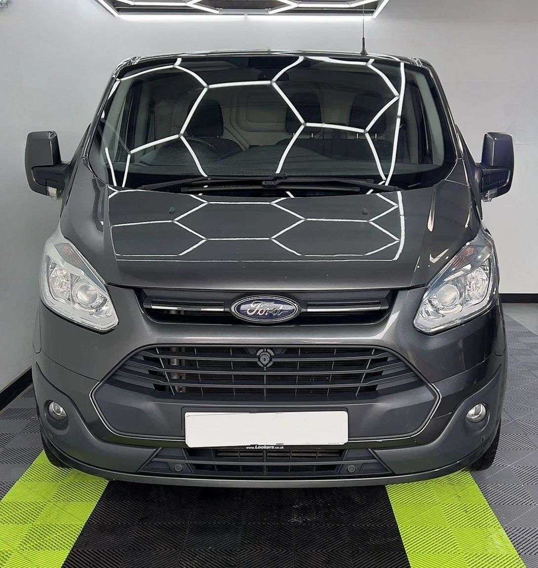 A 2015 FORD TRANSIT CUSTOM 2.2 270 LIMITED LR P/V 153 BHP A 2015 FORD TRANSIT CUSTOM 2.2 270 LIMITED LR P/V 153 BHP
