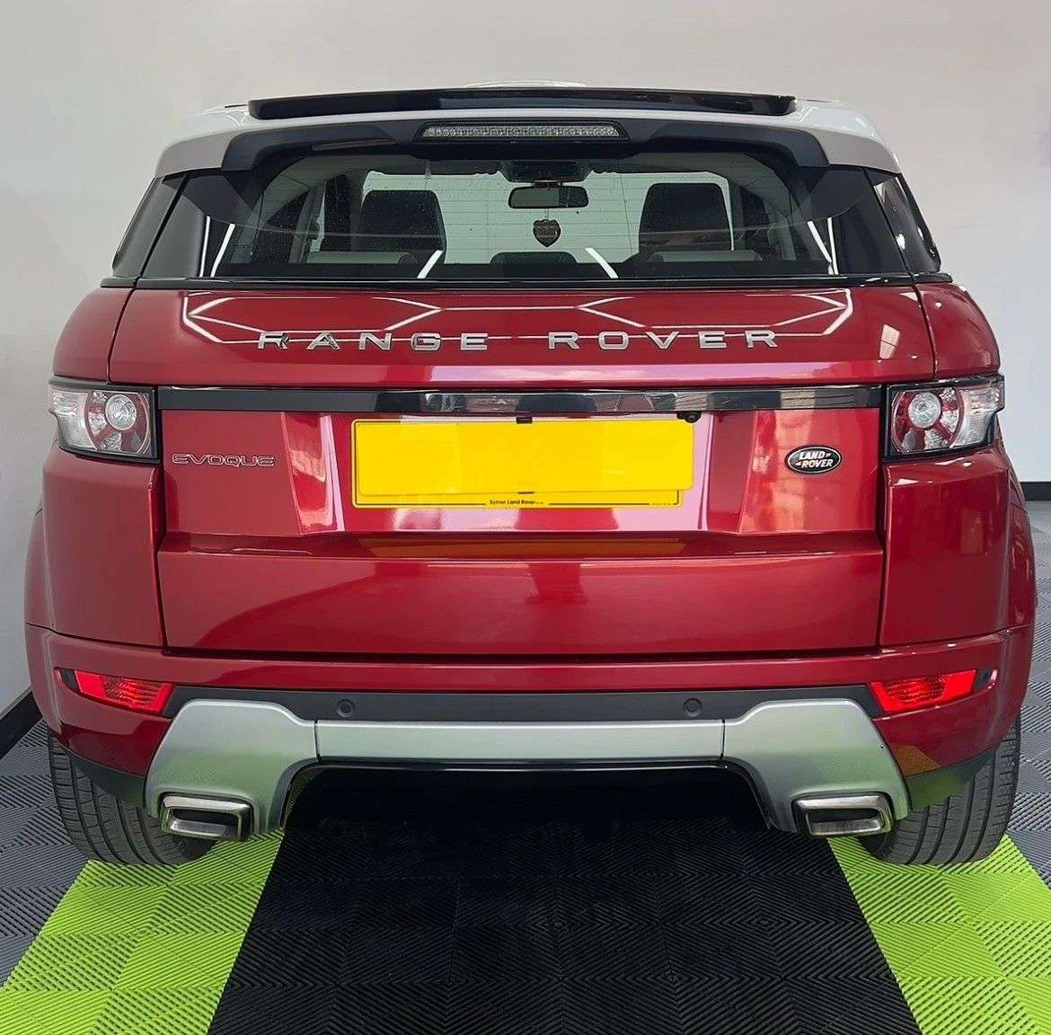 null LAND ROVER RANGE ROVER EVOQUE null LAND ROVER RANGE ROVER EVOQUE