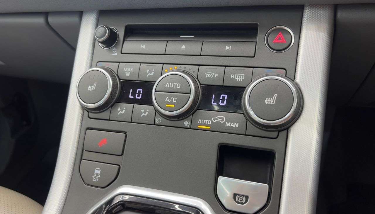 null LAND ROVER RANGE ROVER EVOQUE null LAND ROVER RANGE ROVER EVOQUE