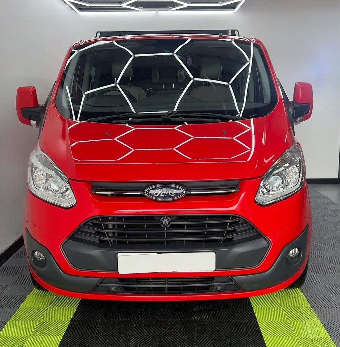 A 2015 FORD TRANSIT CUSTOM 2.2 290 LIMITED LR DCB 153 BHP A 2015 FORD TRANSIT CUSTOM 2.2 290 LIMITED LR DCB 153 BHP