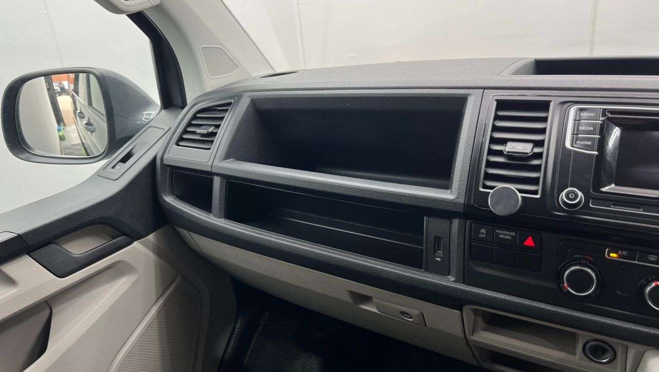 2016 VOLKSWAGEN TRANSPORTER SHUTTLE 2016 VOLKSWAGEN TRANSPORTER SHUTTLE