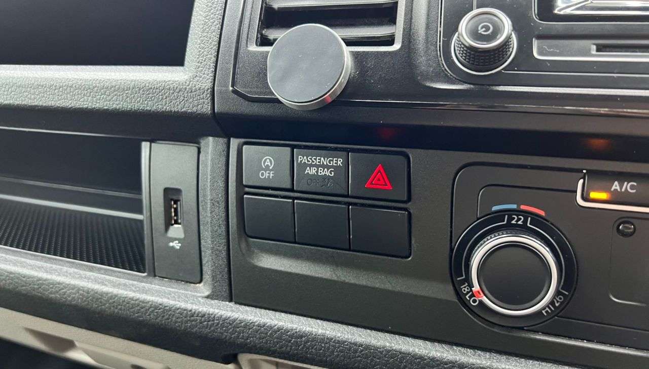 2016 VOLKSWAGEN TRANSPORTER SHUTTLE 2016 VOLKSWAGEN TRANSPORTER SHUTTLE