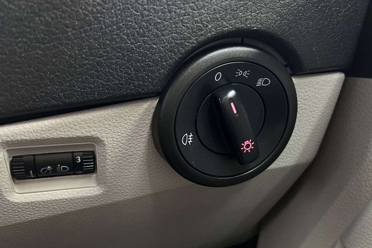 2016 VOLKSWAGEN TRANSPORTER SHUTTLE 2016 VOLKSWAGEN TRANSPORTER SHUTTLE