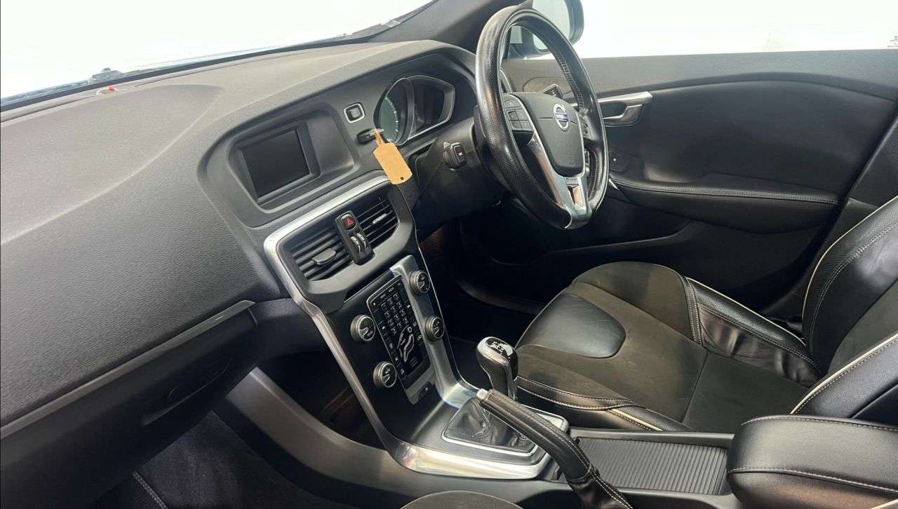 null VOLVO V40 null VOLVO V40