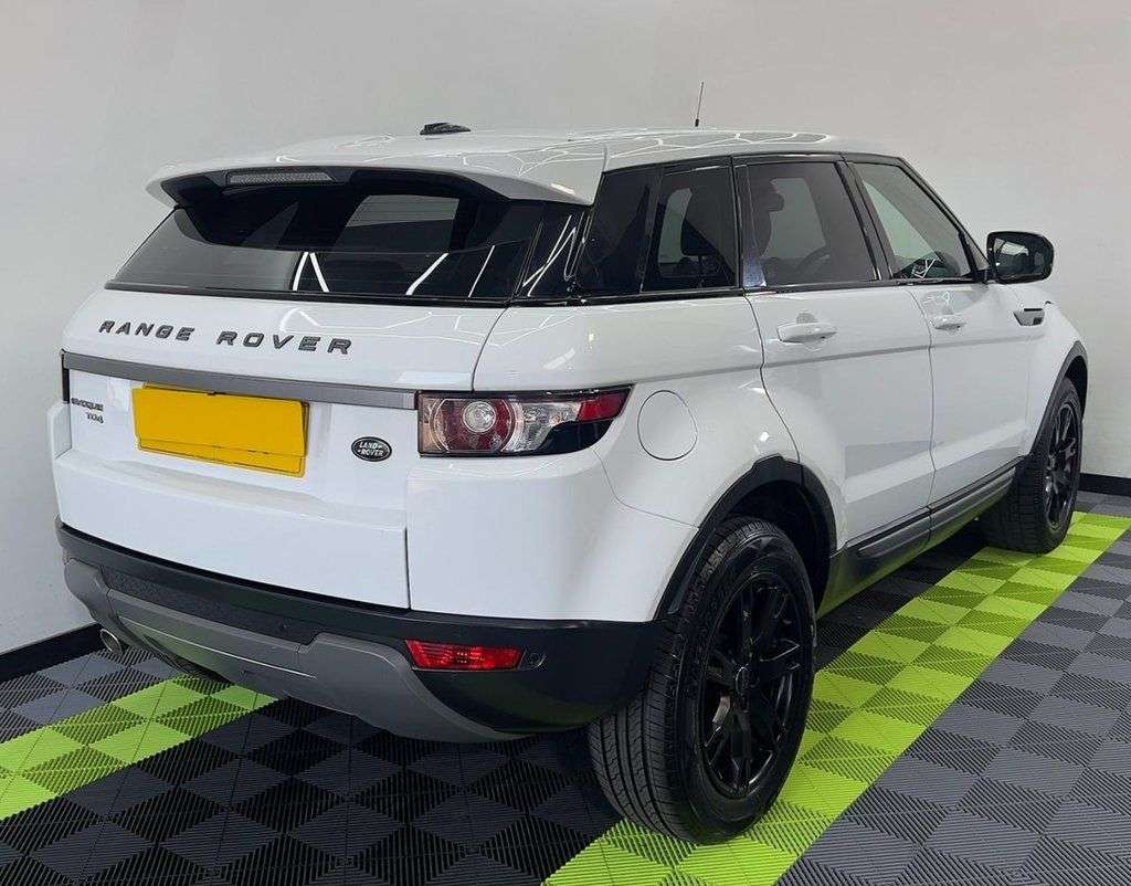 A 2012 LAND ROVER RANGE ROVER EVOQUE 2.2 TD4 PURE TECH 5d 150 BHP A 2012 LAND ROVER RANGE ROVER EVOQUE 2.2 TD4 PURE TECH 5d 150 BHP