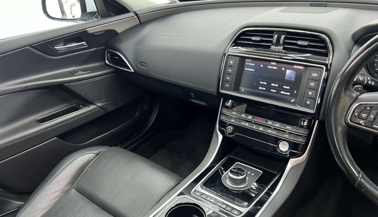 2017 JAGUAR XE 2017 JAGUAR XE