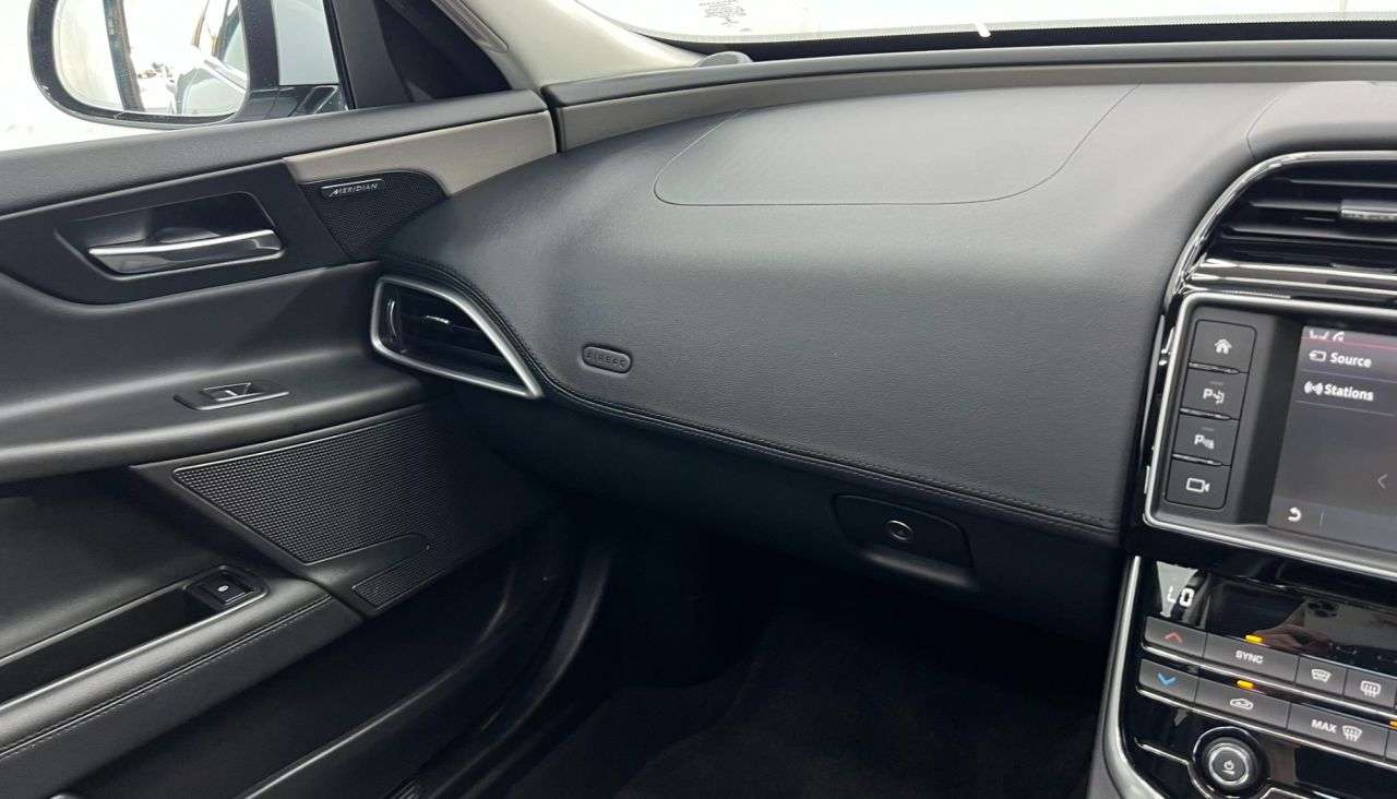 2017 JAGUAR XE 2017 JAGUAR XE