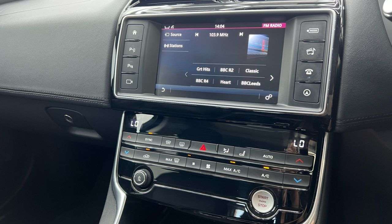 2017 JAGUAR XE 2017 JAGUAR XE