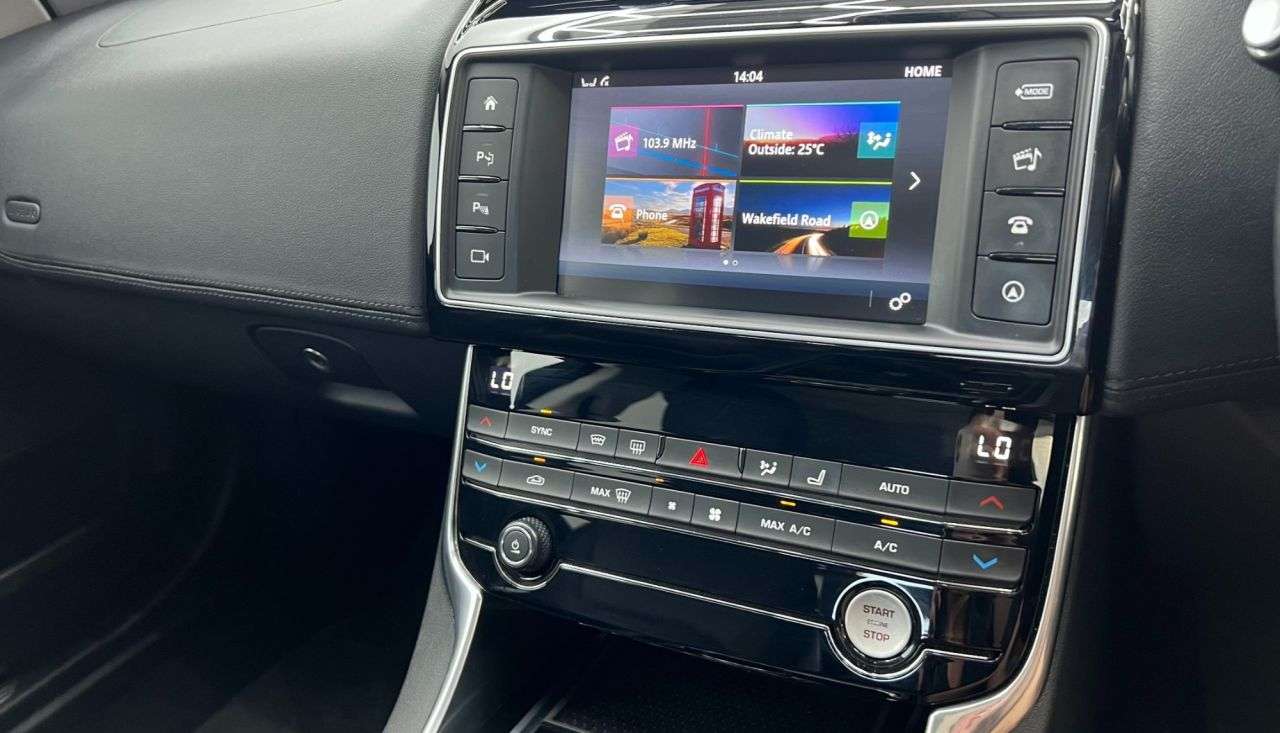2017 JAGUAR XE 2017 JAGUAR XE