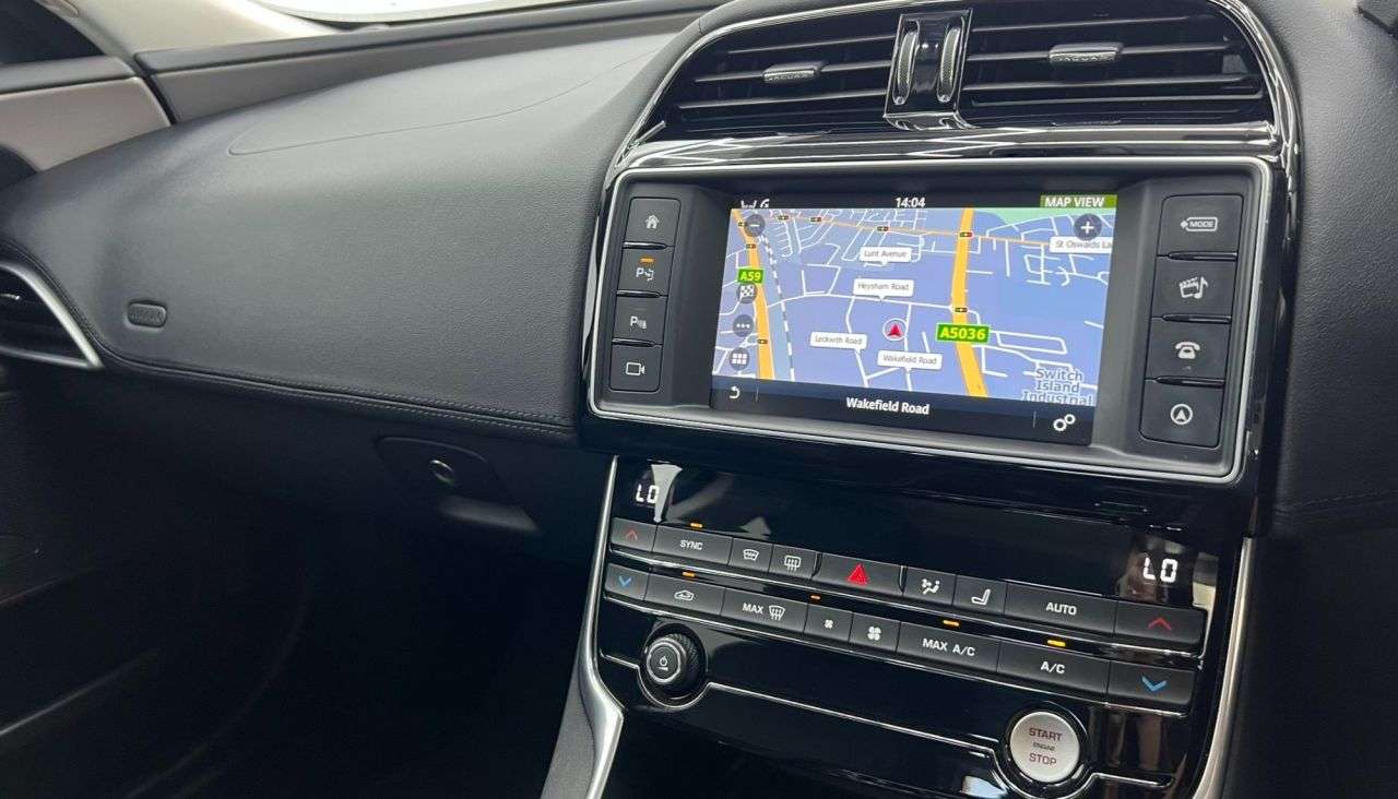 2017 JAGUAR XE 2017 JAGUAR XE